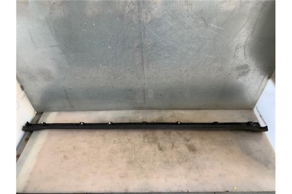 Recambio de spoiler talonera lat. izquierda para ford explorer (ctw) híbrido st-line plug-in-hybrid 4x4 referencia OEM IAM R2KBR