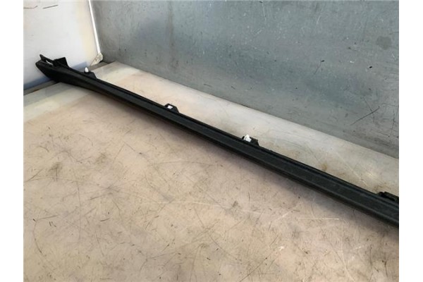 Recambio de spoiler talonera lat. izquierda para ford explorer (ctw) híbrido st-line plug-in-hybrid 4x4 referencia OEM IAM R2KBR