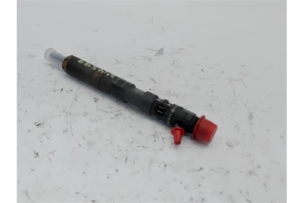 Recambio de inyector para nissan kubistar (x76) 1.5 dci 70 referencia OEM IAM 8200240244 8200049876 