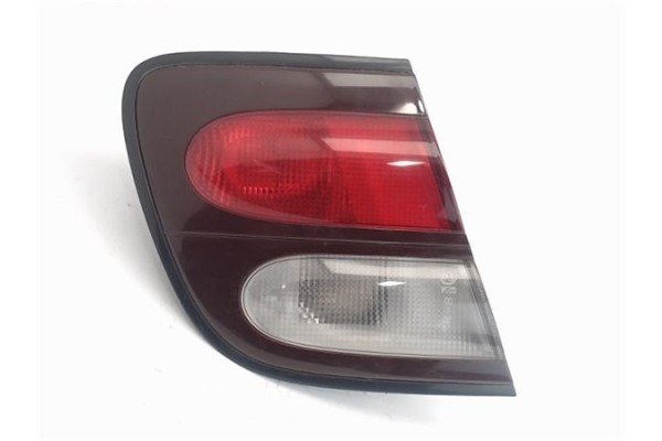 Recambio de piloto porton trasero izquierdo para nissan almera (n15) 1.6 referencia OEM IAM   