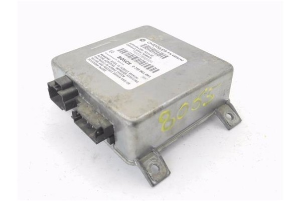 Recambio de centralita airbag para chrysler voyager gs 2.5 td referencia OEM IAM 4686242 0285001093 