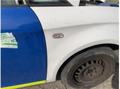 Recambio de aleta delantero derecha para seat altea (5p1) 1.9 tdi referencia OEM IAM 5P0821022A  