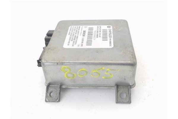 Recambio de centralita airbag para chrysler voyager gs 2.5 td referencia OEM IAM 4686242 0285001093 