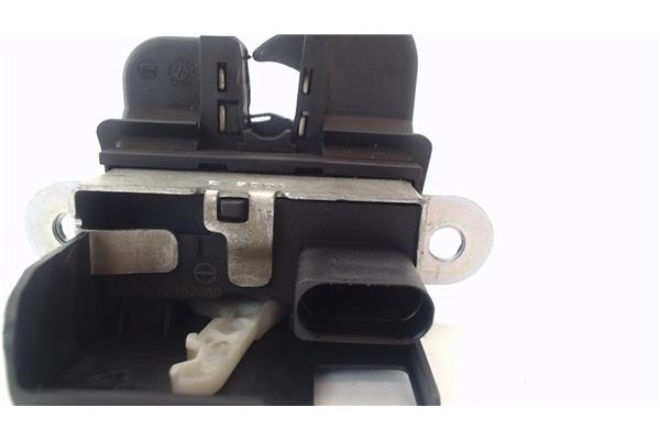 Recambio de cierre electromagnetico porton para seat altea (5p1) 1.9 tdi referencia OEM IAM 5P0827505F  