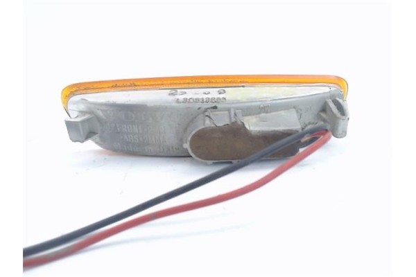Recambio de piloto intermitente lat. delantero derecho para volvo s40 berlina 1.8 i referencia OEM IAM L30813865  