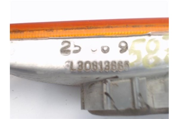 Recambio de piloto intermitente lat. delantero derecho para volvo s40 berlina 1.8 i referencia OEM IAM L30813865  