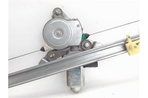 Recambio de mecanismo elevalunas delantero derecho para opel vivaro 2.5 dti referencia OEM IAM 4422917 93867657 