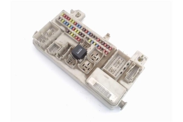 Recambio de caja fusibles/rele para ford focus berlina (cap) 1.6 ghia referencia OEM IAM 4M5T14A073DC  