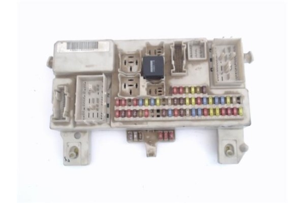 Recambio de caja fusibles/rele para ford focus berlina (cap) 1.6 ghia referencia OEM IAM 4M5T14A073DC  