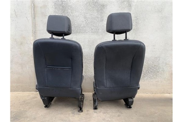 Recambio de juego asientos para renault clio iii referencia OEM IAM   