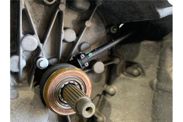 Recambio de caja cambios manual para renault scenic iii (jz) 1.2 grand expression referencia OEM IAM TL4069  