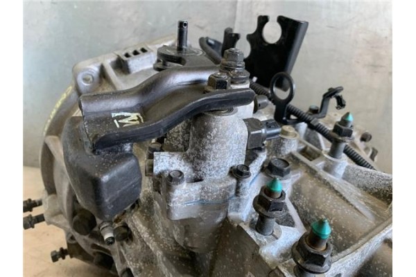 Recambio de caja cambios manual para kia carnival 2.9 crdi referencia OEM IAM 4300038050 4311138000 