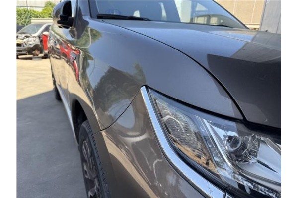Recambio de aleta delantero derecha para mitsubishi outlander (gf0/gg0) 2.0 phev kaiteki 4wd (gg2w) referencia OEM IAM 5220L110 
