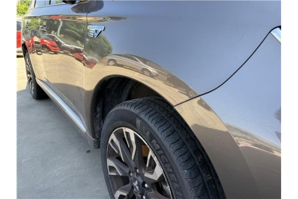 Recambio de aleta delantero derecha para mitsubishi outlander (gf0/gg0) 2.0 phev kaiteki 4wd (gg2w) referencia OEM IAM 5220L110 