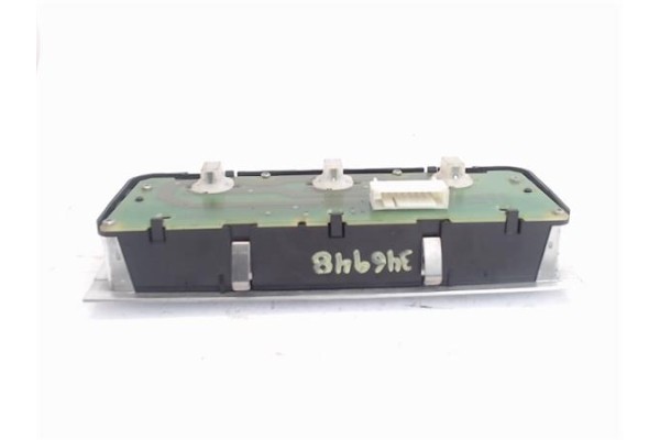 Recambio de luz trasero central techo para bmw serie 1 berlina (e81/e87) 2.0 120d referencia OEM IAM 695125302  