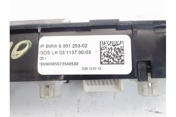 Recambio de luz trasero central techo para bmw serie 1 berlina (e81/e87) 2.0 120d referencia OEM IAM 695125302  
