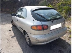 daewoo lanos del año 2000