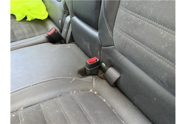 Recambio de anclaje cinturon trasero derecho para mitsubishi outlander (gf0/gg0) 2.0 phev kaiteki 4wd (gg2w) referencia OEM IAM Recambio de anclaje cinturon trasero derecho para mitsubishi outlander (gf0/gg0) 2.0 phev kaiteki 4wd (gg2w) referencia OEM IAM