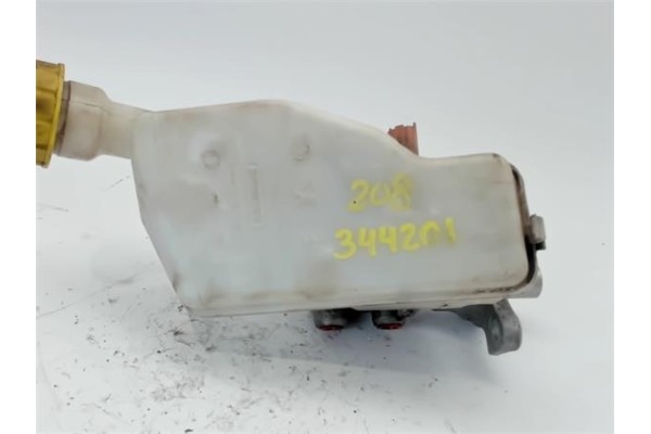 Recambio de bomba freno para peugeot 208 1.4 active referencia OEM IAM 32069745  