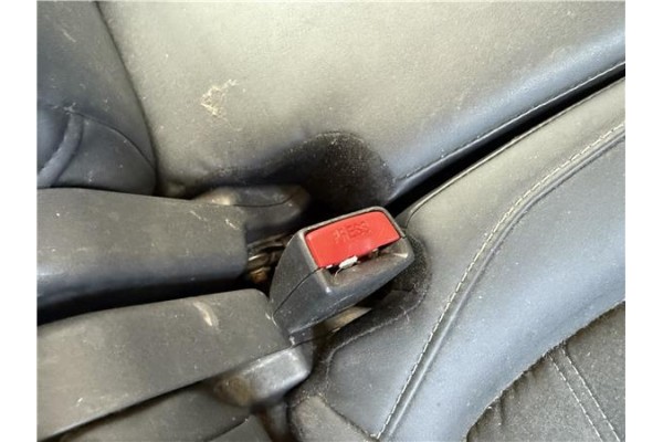 Recambio de anclaje cinturon trasero izquierdo para mitsubishi outlander (gf0/gg0) 2.0 phev kaiteki 4wd (gg2w) referencia OEM IA