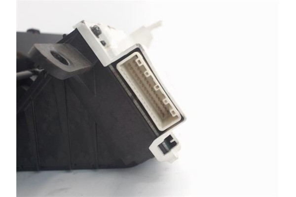 Recambio de cuadro instrumentos para toyota prius (nhw20) híbrido basis referencia OEM IAM 769204820  