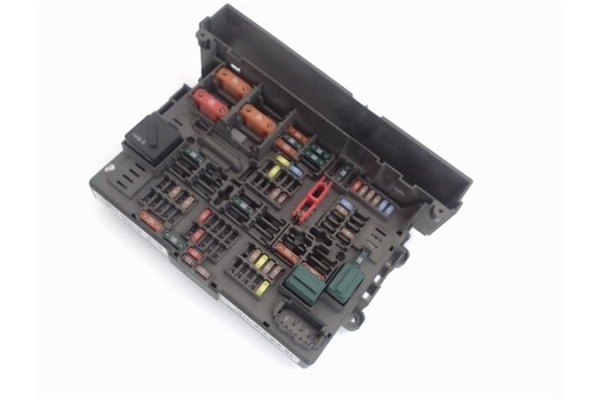 Recambio de caja fusibles/rele para bmw serie 1 berlina (e81/e87) 2.0 120d referencia OEM IAM 9119446 Recambio de caja fusibles/rele para bmw serie 1 berlina (e81/e87) 2.0 120d referencia OEM IAM 9119446