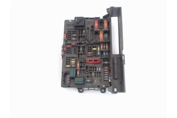 Recambio de caja fusibles/rele para bmw serie 1 berlina (e81/e87) 2.0 120d referencia OEM IAM 9119446  