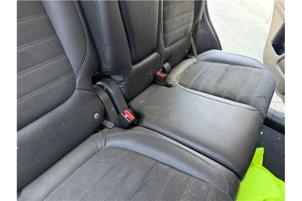 Recambio de asientos traseros para mitsubishi outlander (gf0/gg0) 2.0 phev kaiteki 4wd (gg2w) referencia OEM IAM 6902C609XA  