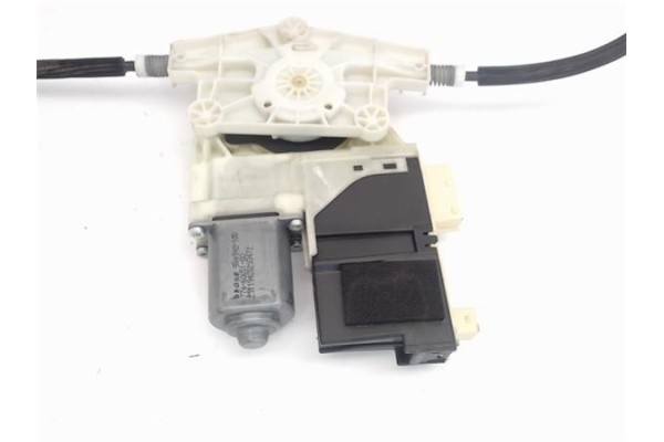 Recambio de mecanismo elevalunas delantero derecho para citroen c4 berlina 1.4 16v referencia OEM IAM 9657133580  