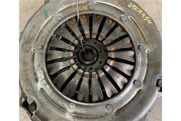 Recambio de disco embrague para opel movano furgón/combi 2.5 combi corto l1h1 2.8t referencia OEM IAM   