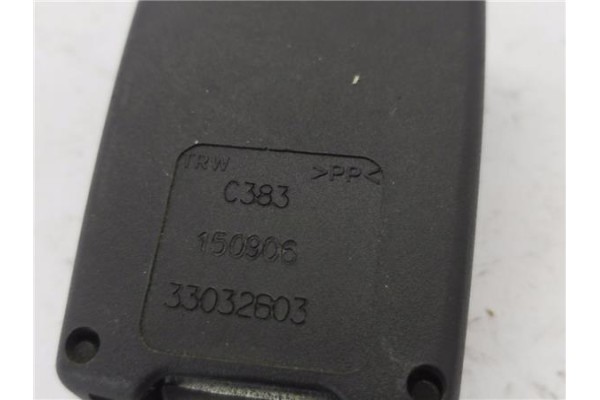 Recambio de anclaje cinturon delantero izquierdo para ligier x-too 0.5 lombardini referencia OEM IAM 33032603  