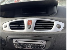 Recambio de rejilla entrada de aire para renault grand scénic iii (jz0/1_) 1.5 dci referencia OEM IAM 682600036R 682605284R 