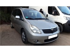 toyota corolla verso (e12) del año 2003