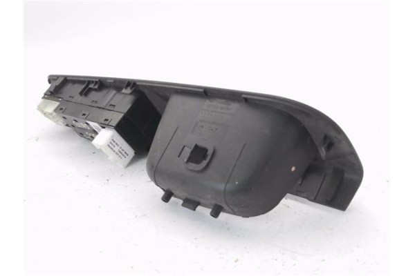 Recambio de mando elevalunas delantero izquierdo para kia ceed (ed) 1.6 concept referencia OEM IAM 369493 823511H110 