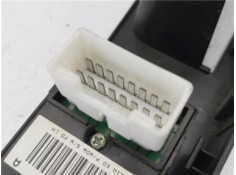 Recambio de mando elevalunas delantero izquierdo para kia ceed (ed) 1.6 concept referencia OEM IAM 369493 823511H110 