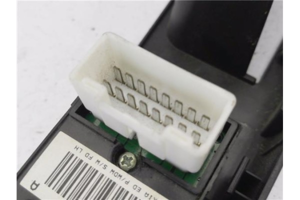 Recambio de mando elevalunas delantero izquierdo para kia ceed (ed) 1.6 concept referencia OEM IAM 369493 823511H110 
