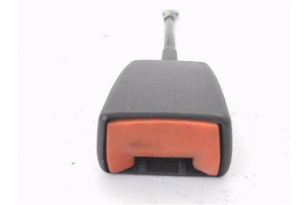 Recambio de anclaje cinturon delantero derecho para ligier x-too 0.5 lombardini referencia OEM IAM 33032603  