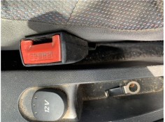 Recambio de anclaje cinturon delantero derecho para renault clio iii 1.5 dci (br17, cr17) referencia OEM IAM 8200684040  