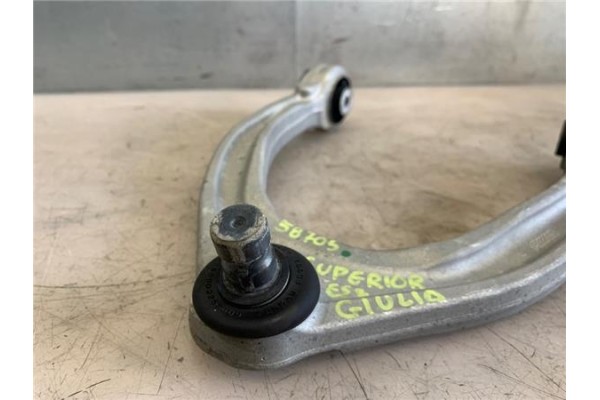 Recambio de brazo superior delantero izquierdo para alfa romeo giulia (952) 2.2 super referencia OEM IAM 50533329  