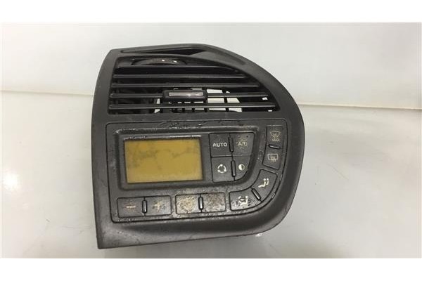 Recambio de rejilla entrada de aire para citroen c4 grand picasso 1.8 i 16v referencia OEM IAM 9650868977  