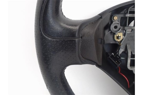 Recambio de volante para peugeot 207 1.6 hdi referencia OEM IAM   