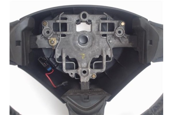 Recambio de volante para peugeot 207 1.6 hdi referencia OEM IAM   