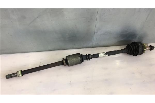 Recambio de palier delantero derecho para renault master ii fase 2 combi 2.5 combi 2,8t l2 9-pl. referencia OEM IAM   