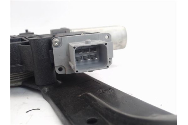 Recambio de mecanismo elevalunas delantero derecho para fiat bravo (182) 1.2 16v 80 trofeo referencia OEM IAM 72005003  