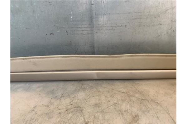 Recambio de bandeja trasero para toyota land cruiser (j12) 3.0 d-4d (kdj120) referencia OEM IAM 6491060100A0  