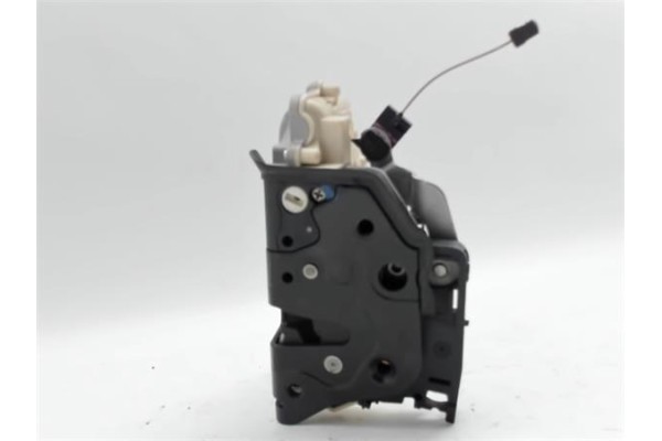 Recambio de cierre electromagnetico delantero derecho para seat altea xl (5p5) 1.9 tdi referencia OEM IAM 1P1837016  1P1837016B 
