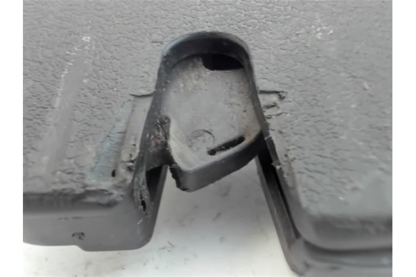Recambio de cierre electromagnetico porton para seat ibiza (6l1) 1.9 tdi referencia OEM IAM 3B9827505  