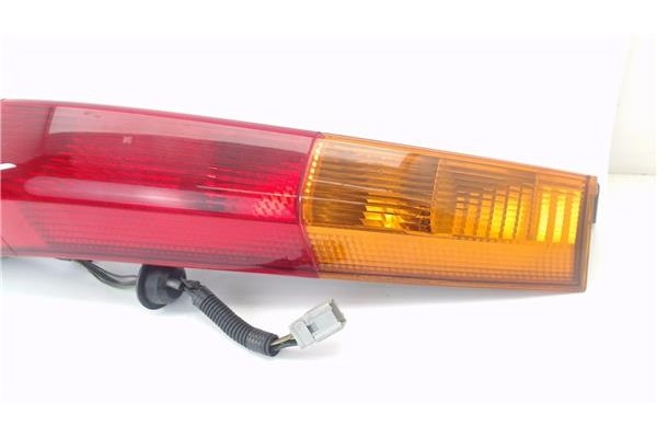 Recambio de piloto trasero derecho para honda cr-v (rd8) referencia OEM IAM 3350ASCAG000  