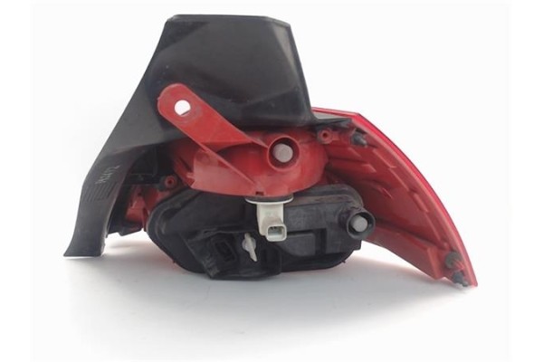 Recambio de piloto trasero izquierdo para renault megane ii (bm0/1_, cm0/1_) 1.6 16v (bm0c, cm0c) referencia OEM IAM 8200413214 
