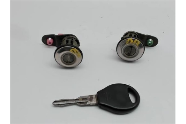 Recambio de llave para nissan micra (k11) 1.0 i 16v referencia OEM IAM 806005F625 806015F625 